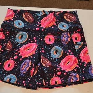 Women’s Black Donut Print Athletic Shorts - Playful Pink & Blue Design